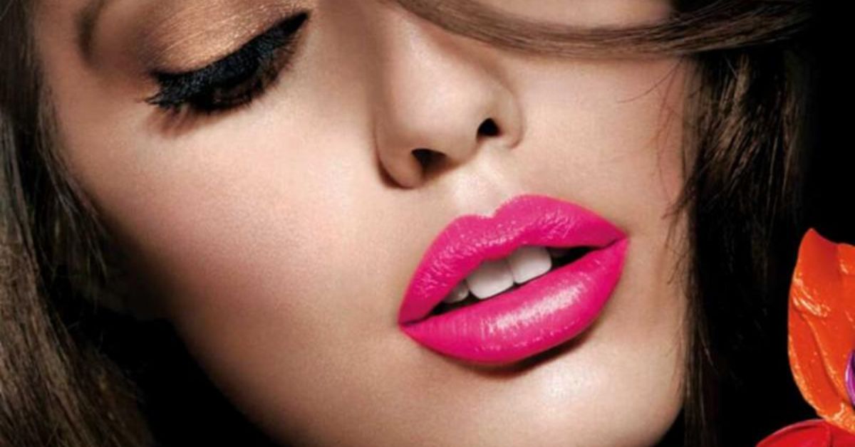 lipstick shade: Fuschia Pink